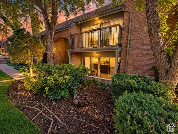 8120 S Cottonwood Hills Cir, Sandy, UT 84094