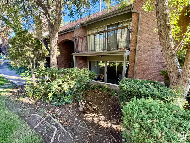 8120 S Cottonwood Hills Cir, Sandy, UT 84094 - #3