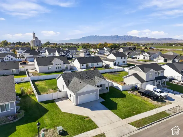 726 W 400 N, Smithfield, UT 84335 - #3