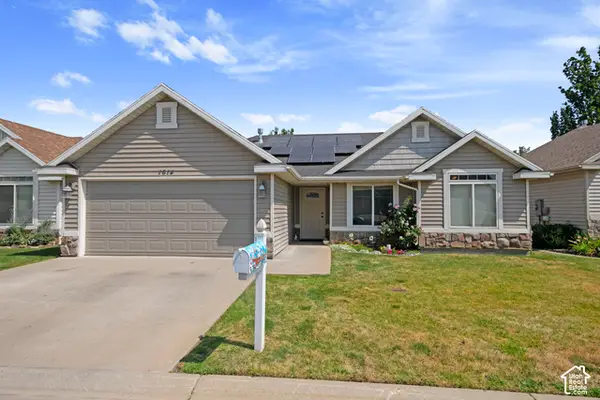 1614 Seneca Dr, Roy, UT 84067