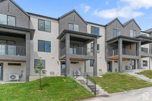 930 E Edinburgh Ave #1227, Lehi, UT 84048