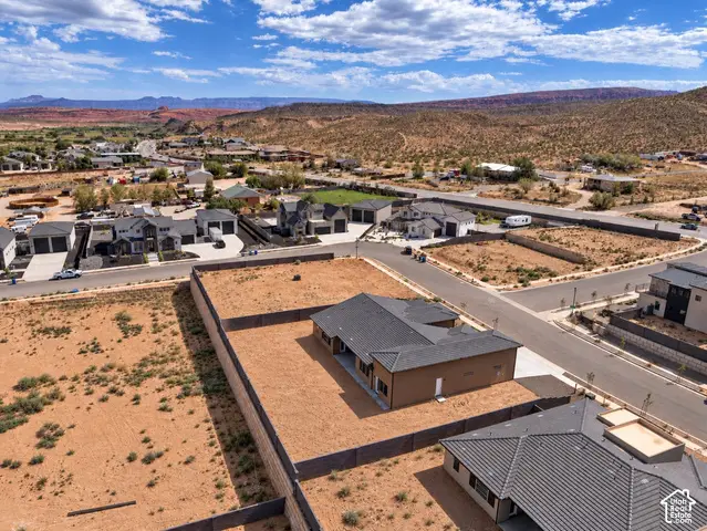 2077 E Tombstone Ln, Washington, UT 84780 - #2