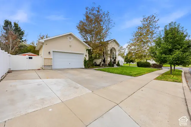 142 Spyglass Dr, Stansbury Park, UT 84074 - #3