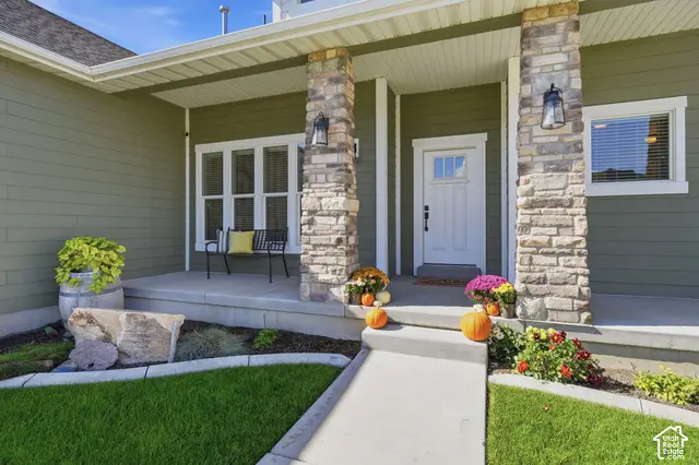 504 S Lake View Dr, Vineyard, UT 84059 - #3