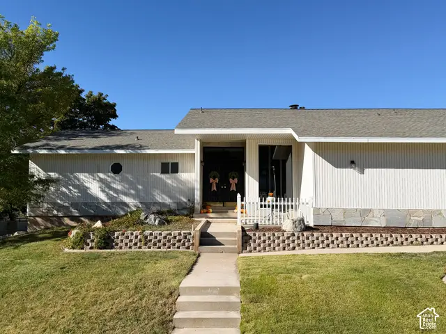 4527 Forest Green Dr, Ogden, UT 84403 - #1