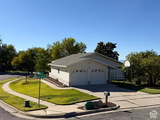 4527 Forest Green Dr, Ogden, UT 84403 - #3