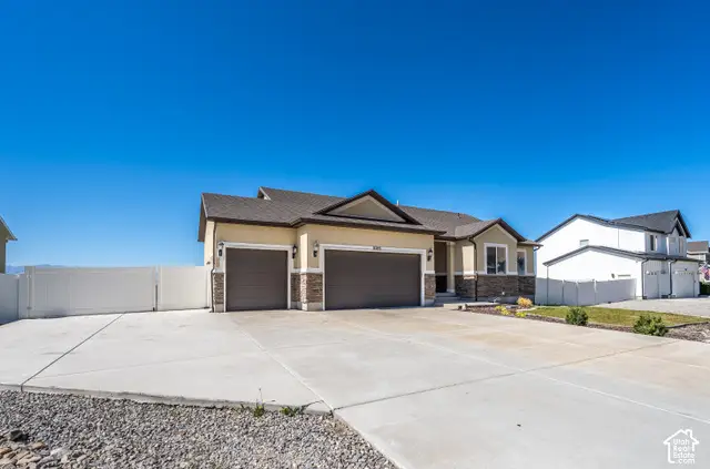 8285 N Lakeshore Dr E, Lake Point, UT 84074 - #2