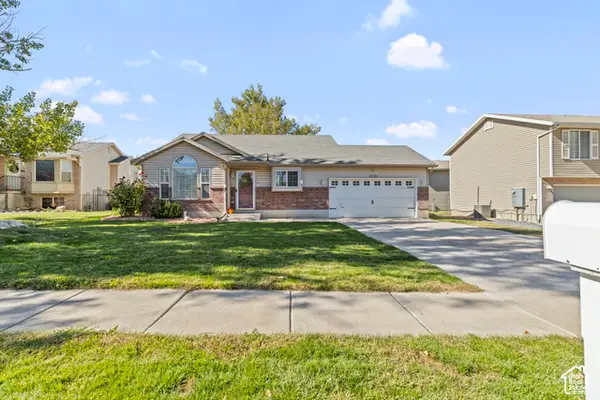 1501 N 2225 W, Clinton, UT 84015