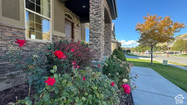 1937 W Shadow Wood Dr, Lehi, UT 84048 - #2