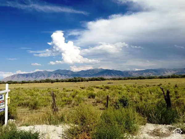 601 E Clay St N, Grantsville, UT 84029