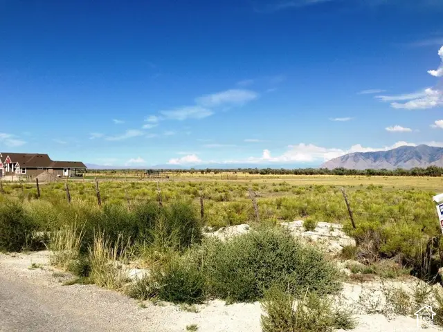 601 E Clay St N, Grantsville, UT 84029 - #2
