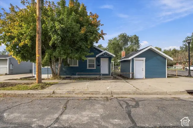 1579 W Indiana Ave S, Salt Lake City, UT 84104 - #1