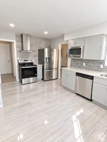 975 W Debonair Dr, Salt Lake City, UT 84116 - #1