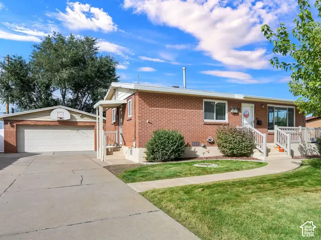 4821 S 2500 W, Roy, UT 84067 - #1