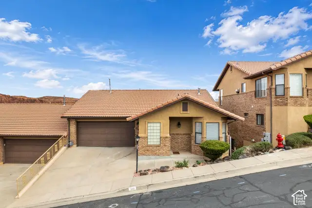 556 N Ridgecrest Cir, Saint George, UT 84770 - #1
