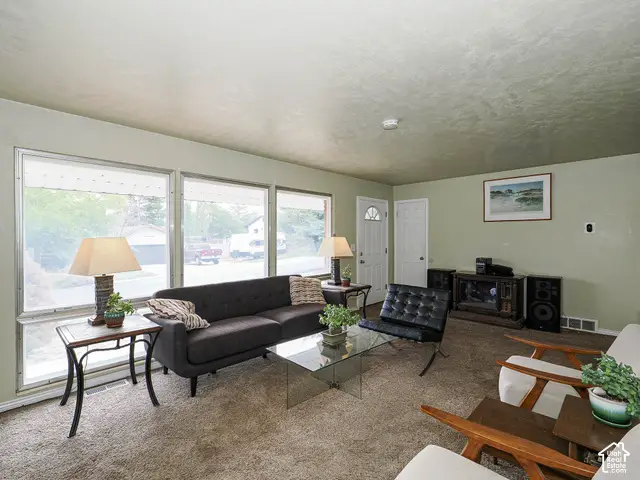 4542 S Nob Hill St, West Valley City, UT 84120 - #2