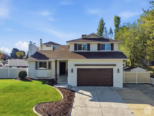 1914 E Gyrfalcon Dr, Sandy, UT 84092 - #3
