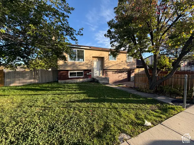 3950 Squire Crest Dr, Taylorsville, UT 84118 - #3