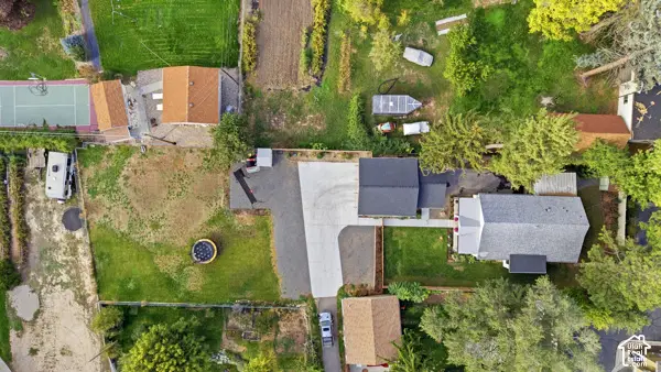 2246 E Lauri Kay Dr S, Holladay, UT 84124
