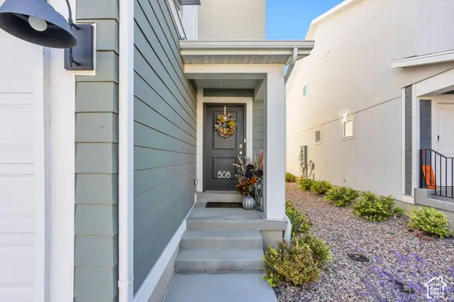 508 N Helmsman Ln, Saratoga Springs, UT 84045 - #3
