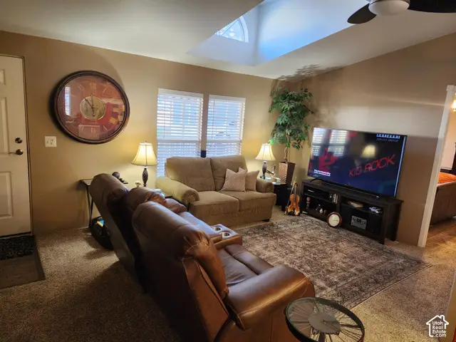 42 Sunset Dr, Layton, UT 84041 - #3