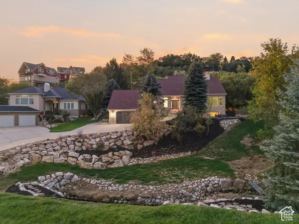 2119 Oak Ln, Layton, UT 84925