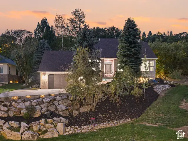 2119 Oak Ln, Layton, UT 84925 - #2