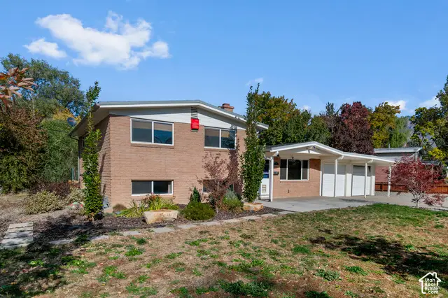 1121 E Hyland Lake Dr, Murray, UT 84121 - #2