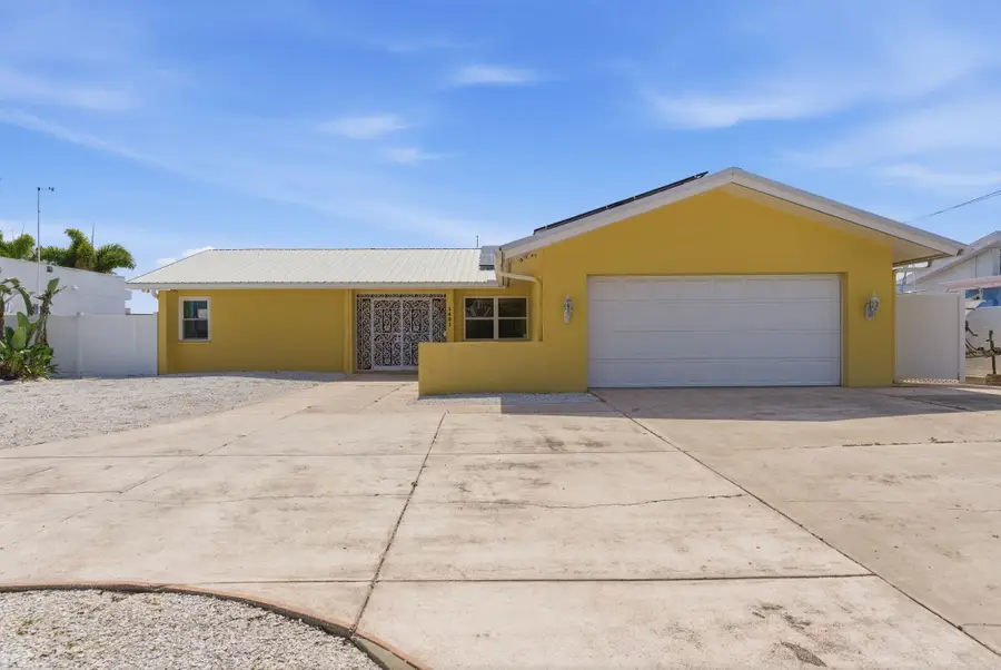 1421 Sea Gull Drive S, Saint Petersburg, FL 33707 - #2