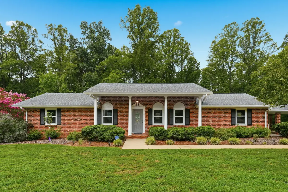 140 Clifton Drive, Reidsville, NC 27320 - #1