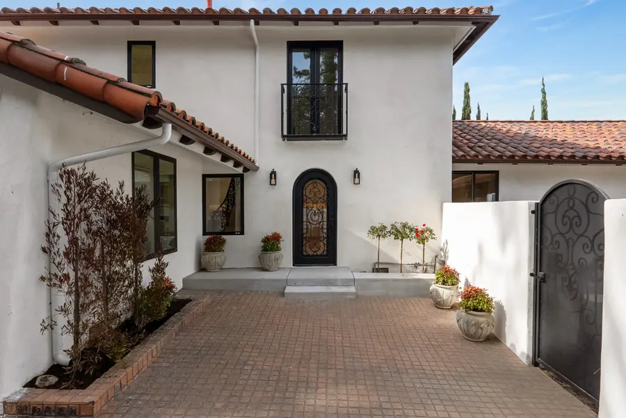 10825 Savona Road, Los Angeles, CA 90077 - Image #3