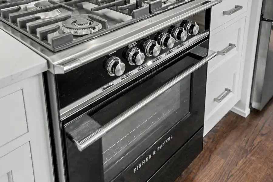 3306 NW Tyler Av, Corvallis, OR 97330 - #3