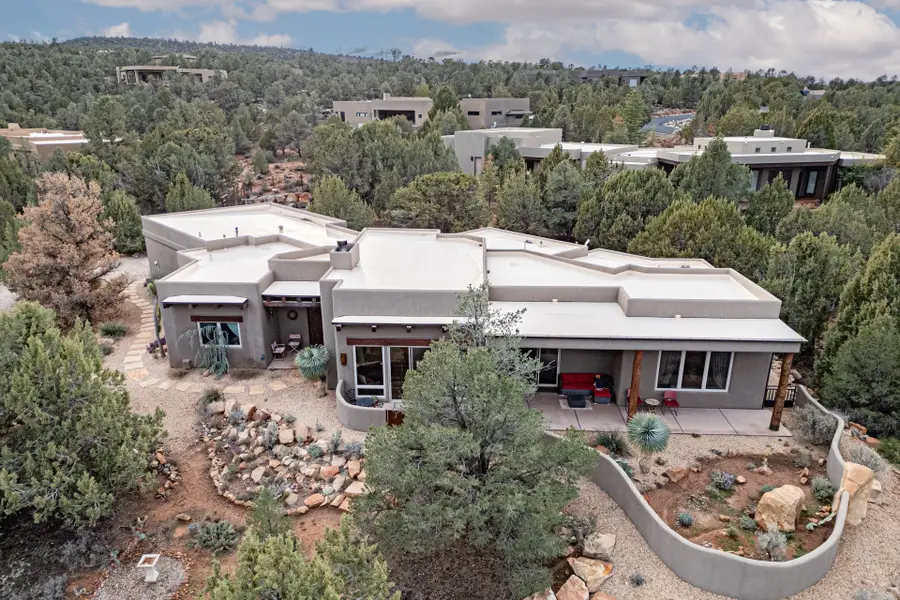 731 N Rock Garden Ln, Dammeron Valley, UT 84783 - #2