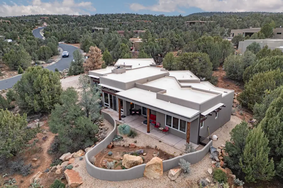 731 N Rock Garden Ln, Dammeron Valley, UT 84783 - #3