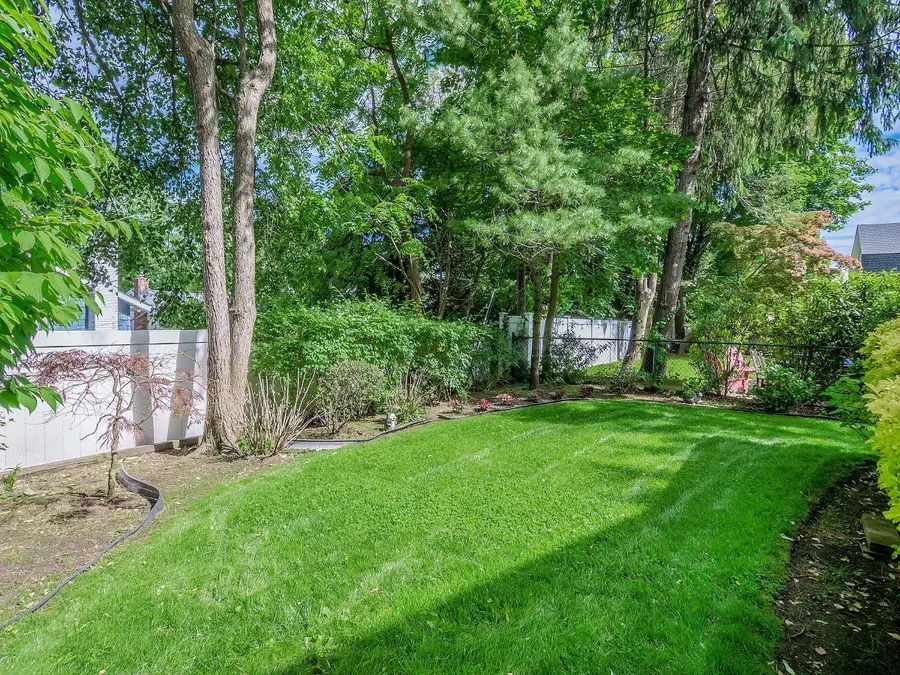 161 Cow Neck Road, Port Washington, NY 11050 - #3