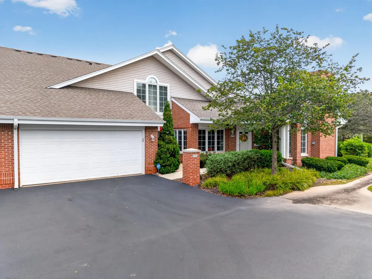8779 Woodbridge Dr, Greendale, WI 53129 - #1