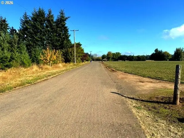 31601 S Yoder Rd, Hubbard, OR 97032 - #3