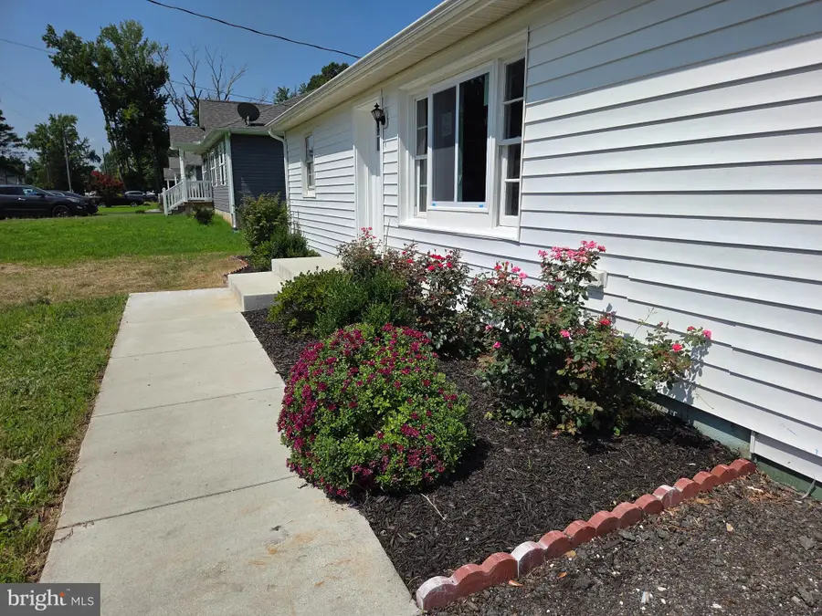 187 Brooks Dr, Colonial Beach, VA 22443 - #3