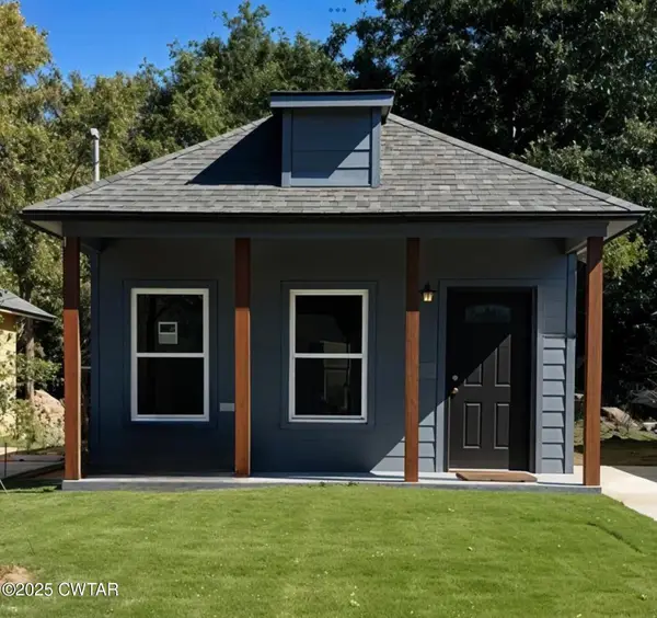 105 Dempster St, Jackson, TN 38301