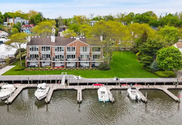 115 River Road #APT 3, Greenwich, CT 06807