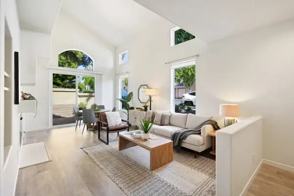 3696 Ruette De Ville, San Diego, CA 92130