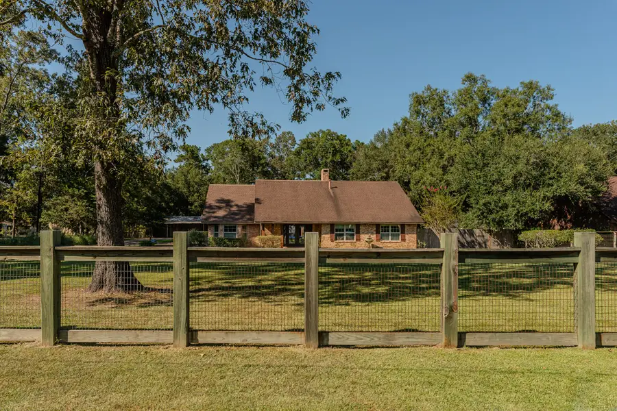 13470 Thousand Oaks Drive, Beaumont, TX 77713 - #2