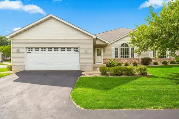 63 Brighton Path, Hudson, WI 54016