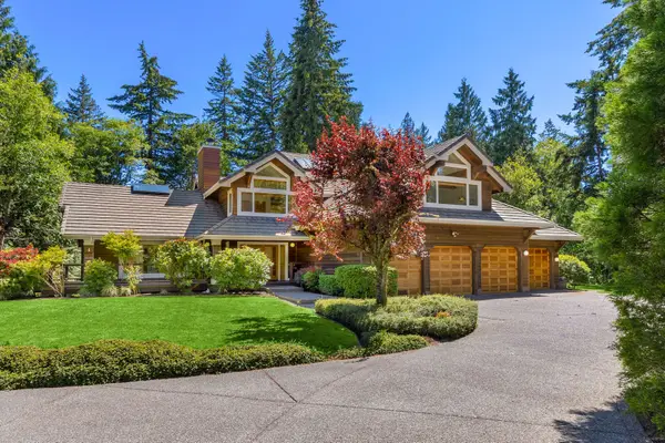 10199 Affirmed Lane Ne, Bainbridge Island, WA 98110