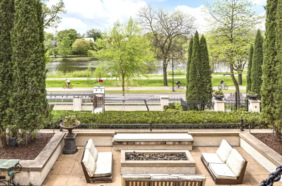 2427 E Lake Of The Isles Parkway, Minneapolis, MN 55405 - #2