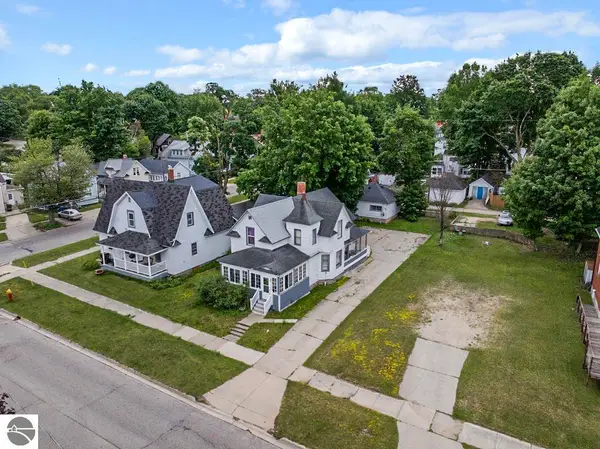 314 E Pine Street, Cadillac, MI 49601