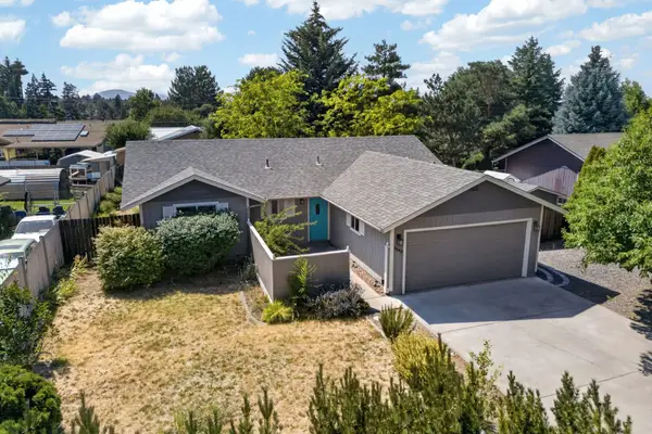 1545 SW 17th Street, Redmond, OR 97756