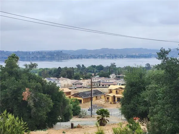 29 Lakeview, Lake Elsinore, CA 92530