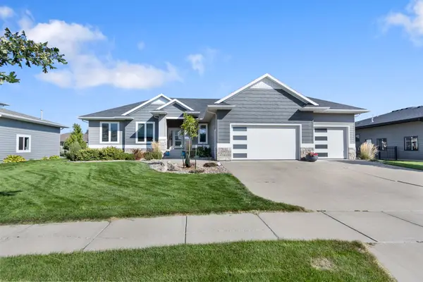 8900 E Basswood Ln, Sioux Falls, SD 57110