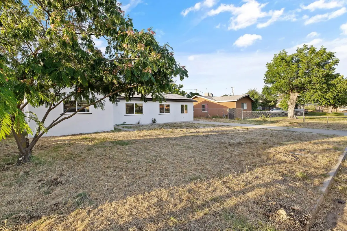 8728 E Khan Street, Selma, CA 93662 - #1